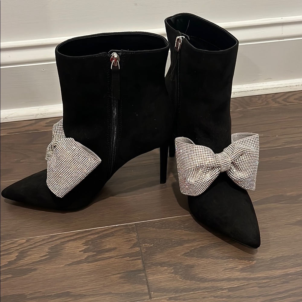 INC International Concepts Black Suede Booties w/ Rhinestone Bow Sz 9.5